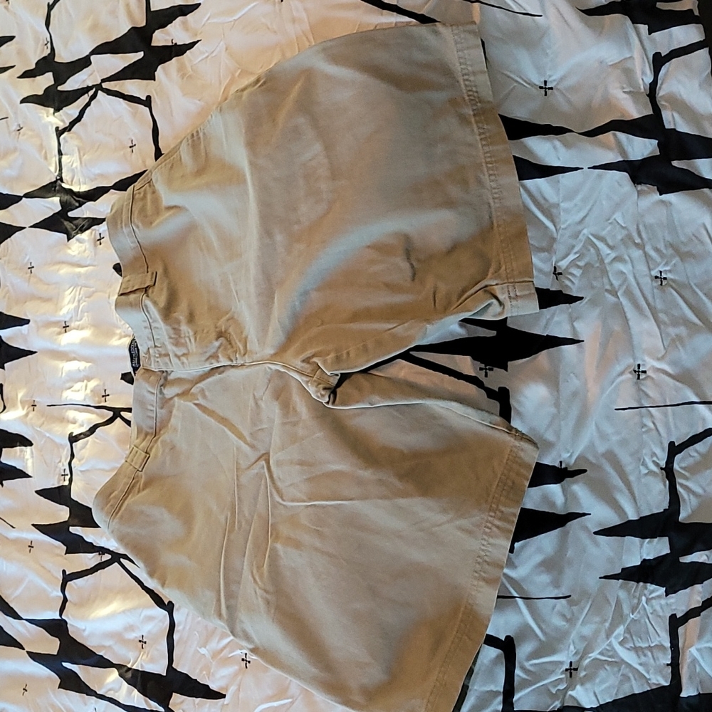 Khaki Faded Glory shorts sz 34 ⚡